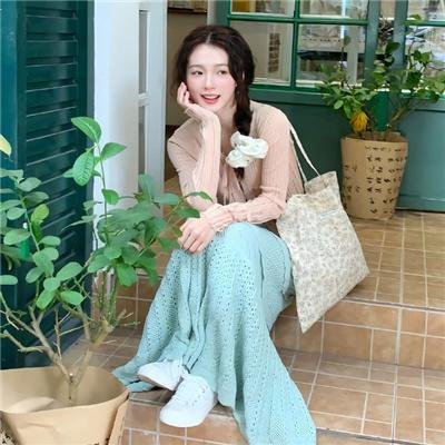 重生后,开局给校花一香蕉皮